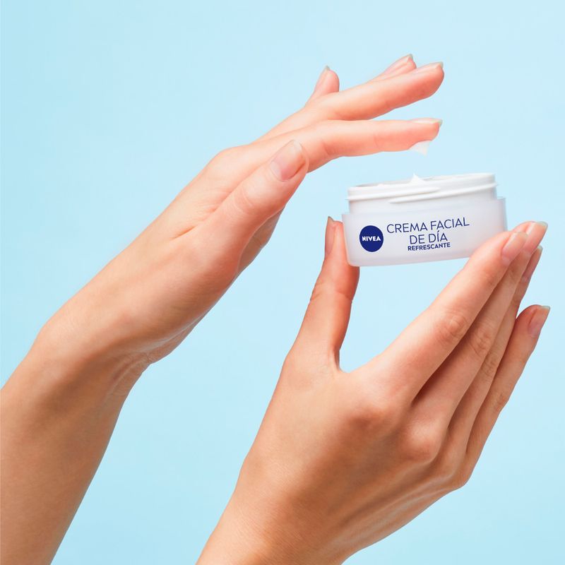 NIVEA-HIDRATANTE-DE-DIA-ESSENTIALS.